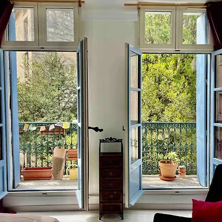 La Petite Maison Aux Volets Bleu - Apartment *